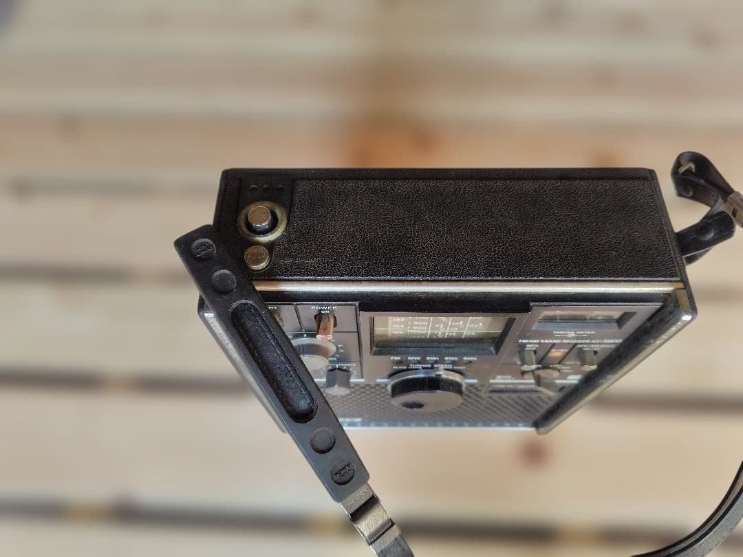 SONY ICF-5800 AM/FMラジオ受信機 （ジャンク品）