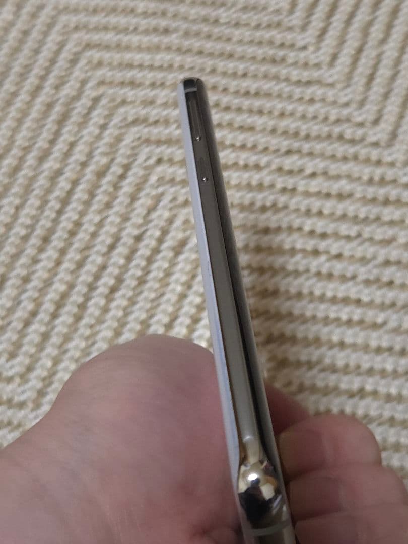 Galaxy S10 楽天モバイル版 純正ワイヤレス充電器つき