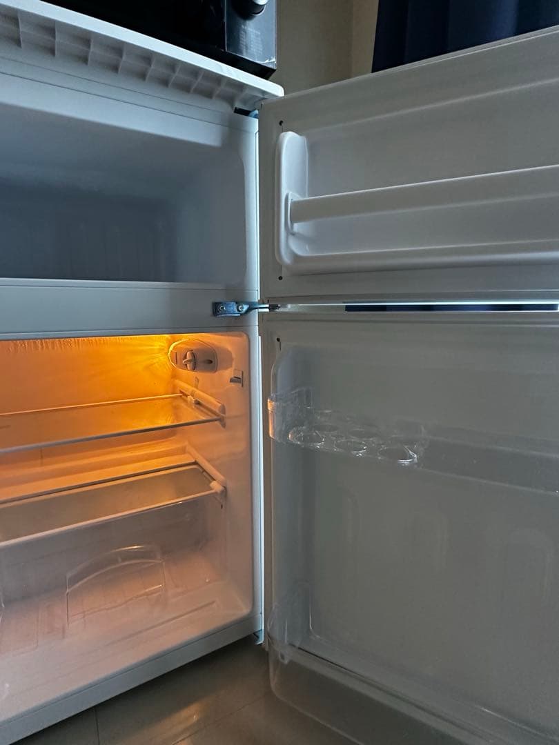 ホワイト 2ドア冷蔵庫 LED照明付き