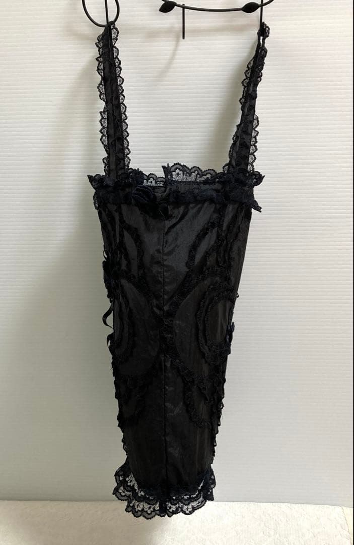 さえら　ヒスクローネ 黒色の手提げ