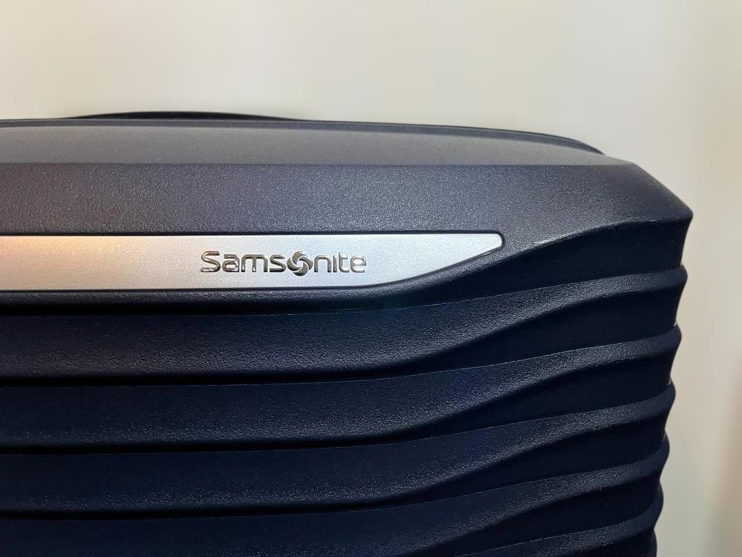 サムソナイト スーツケース　アップスケープ スピナー68 エキスパンダブル