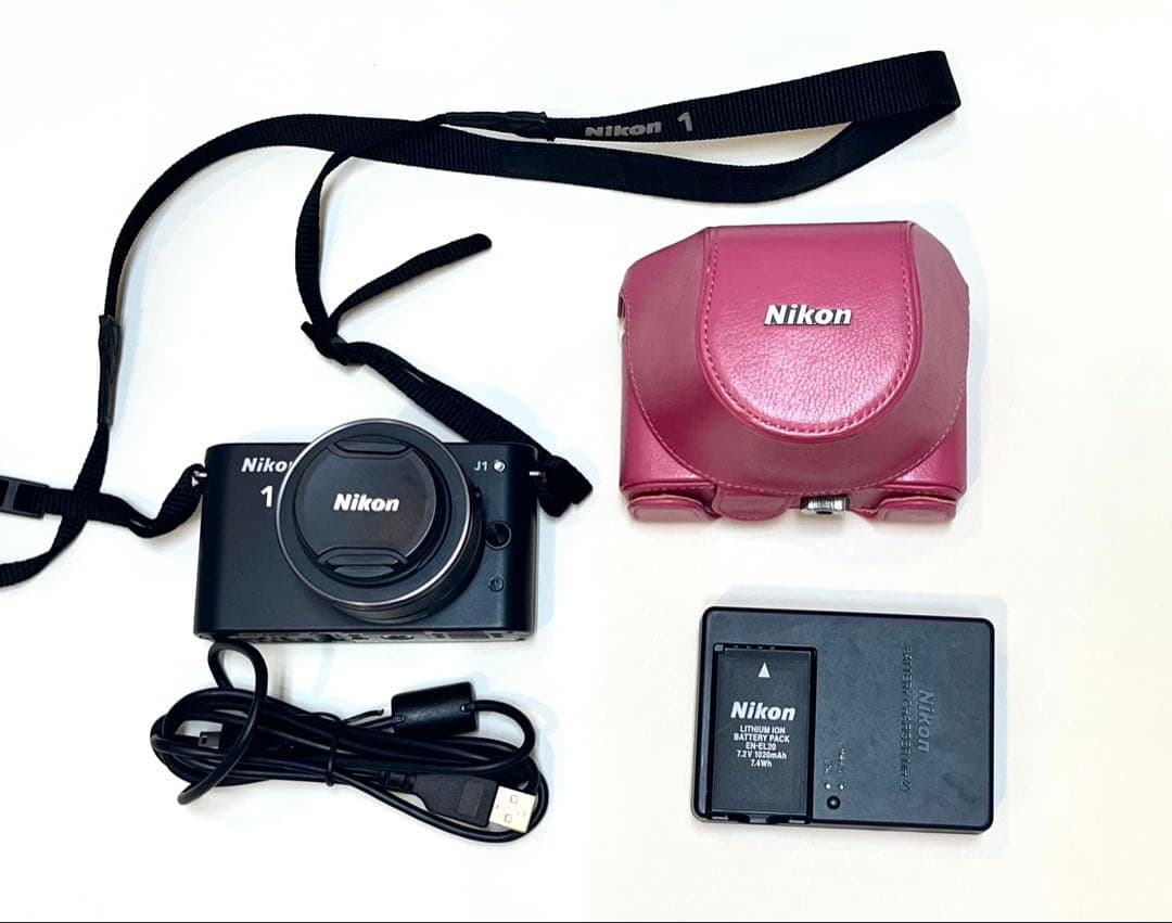 Nikon 1 J1 ミラーレスカメラ一眼 J1 本体 レンズ 充電器 ケース付