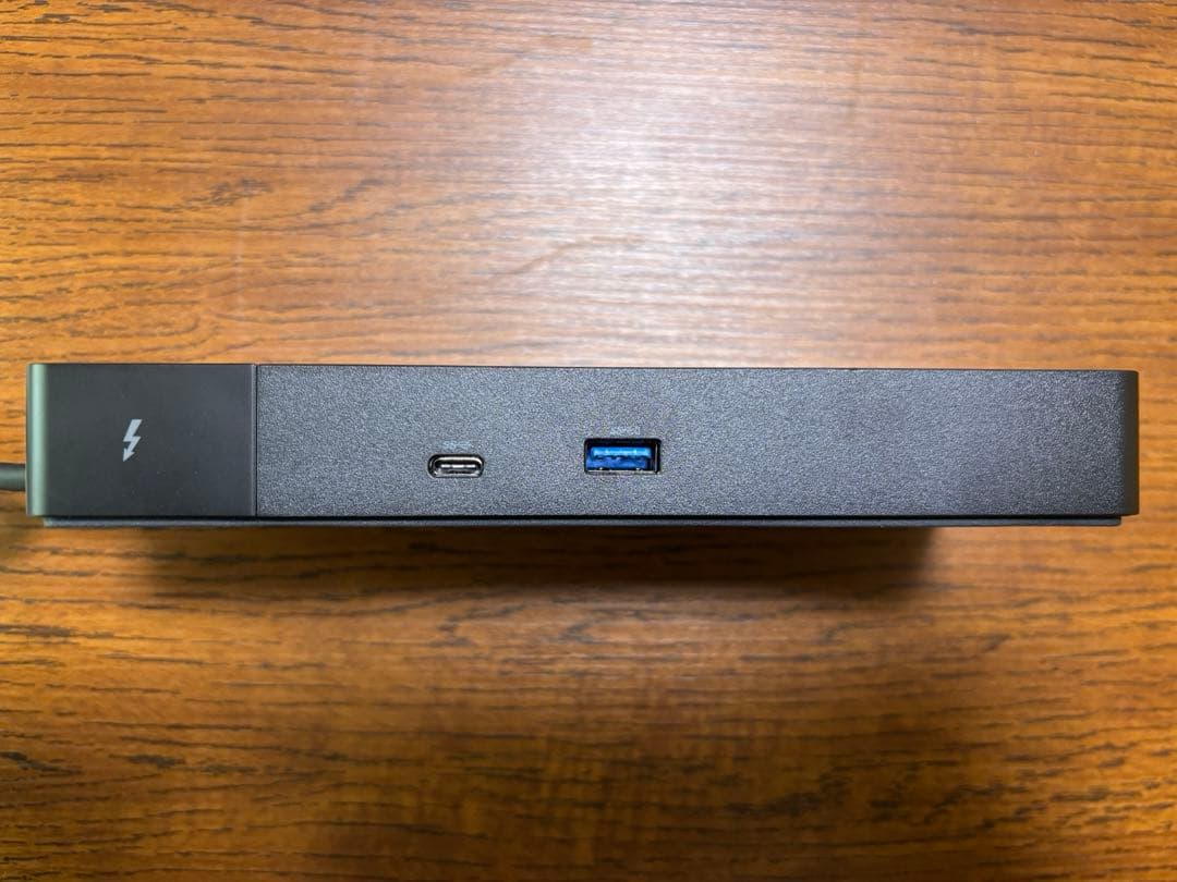 DELL ドッキングステーション　WD22TB4