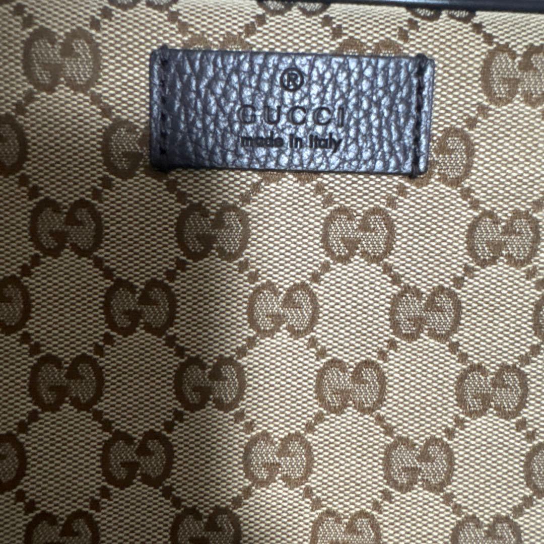 GUCCI ボディバッグGG