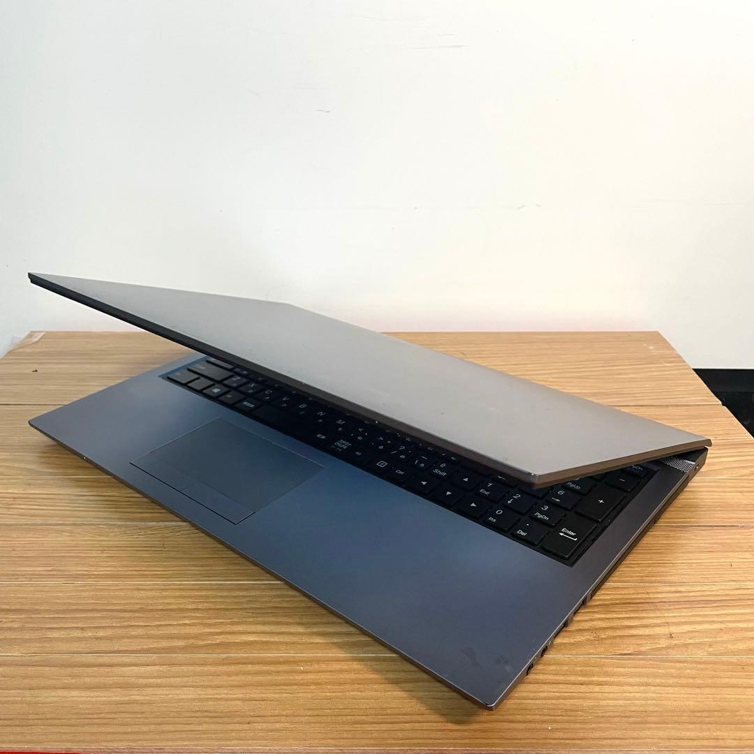 8世代 SSDシルバーノートパソコンWindows11オフィスDVDカメラ