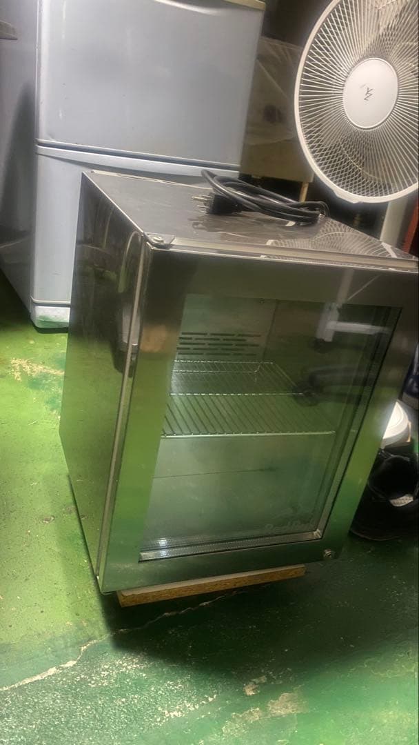 レッドブル冷蔵庫