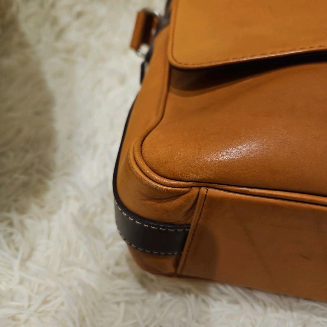 美品 ソメスサドル レザー フラップ ショルダーバッグ キャメル A4