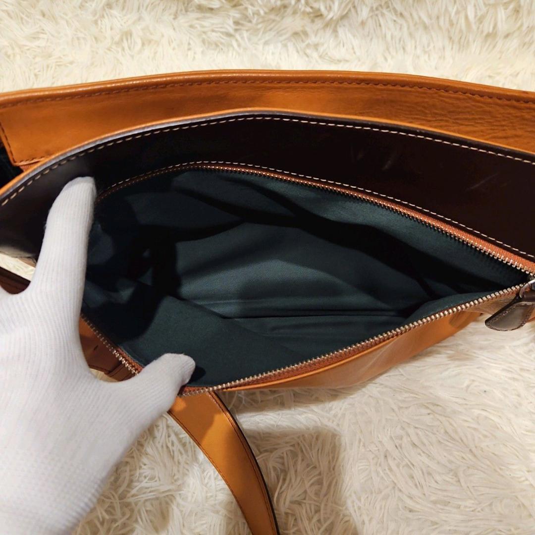 美品 ソメスサドル レザー フラップ ショルダーバッグ キャメル A4