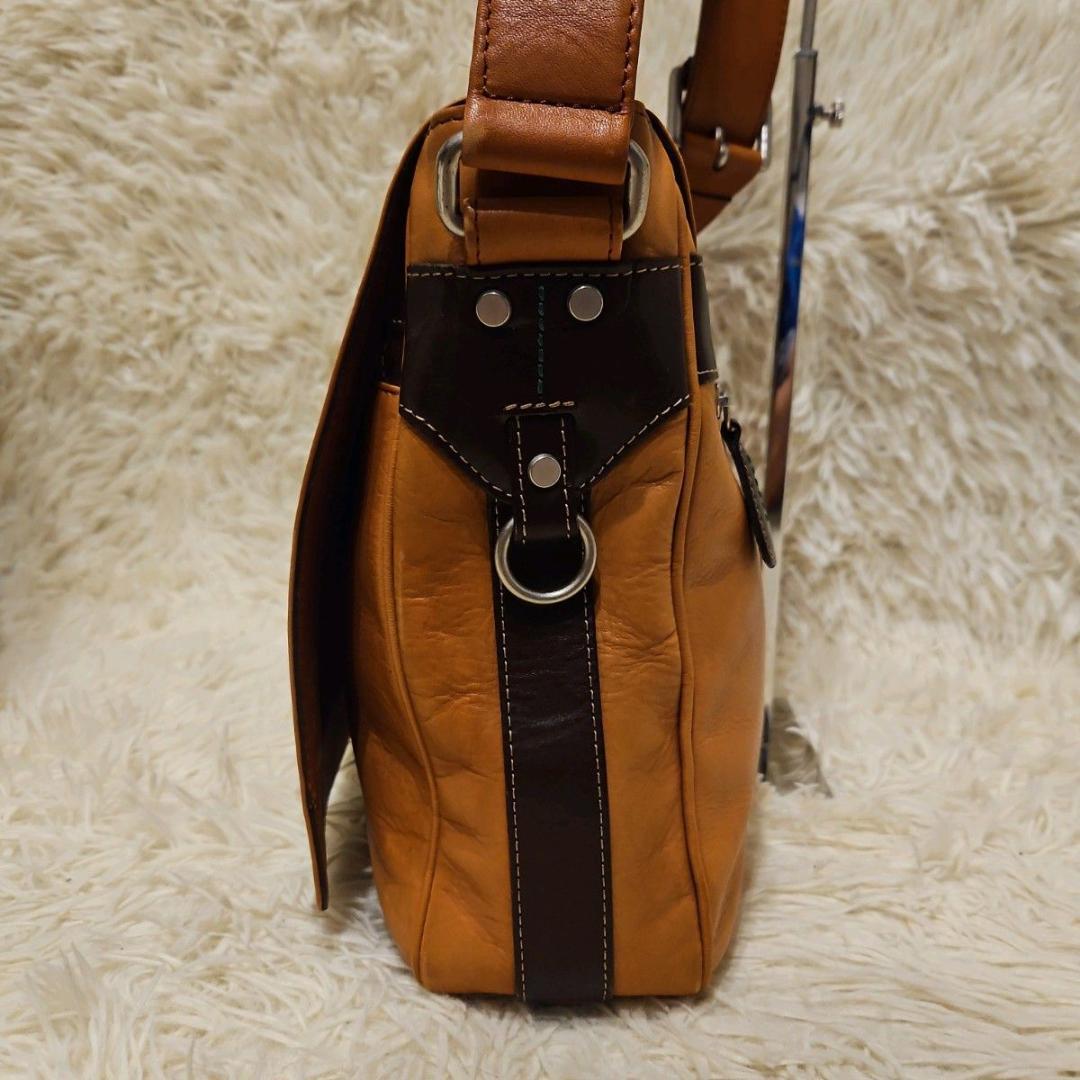 美品 ソメスサドル レザー フラップ ショルダーバッグ キャメル A4