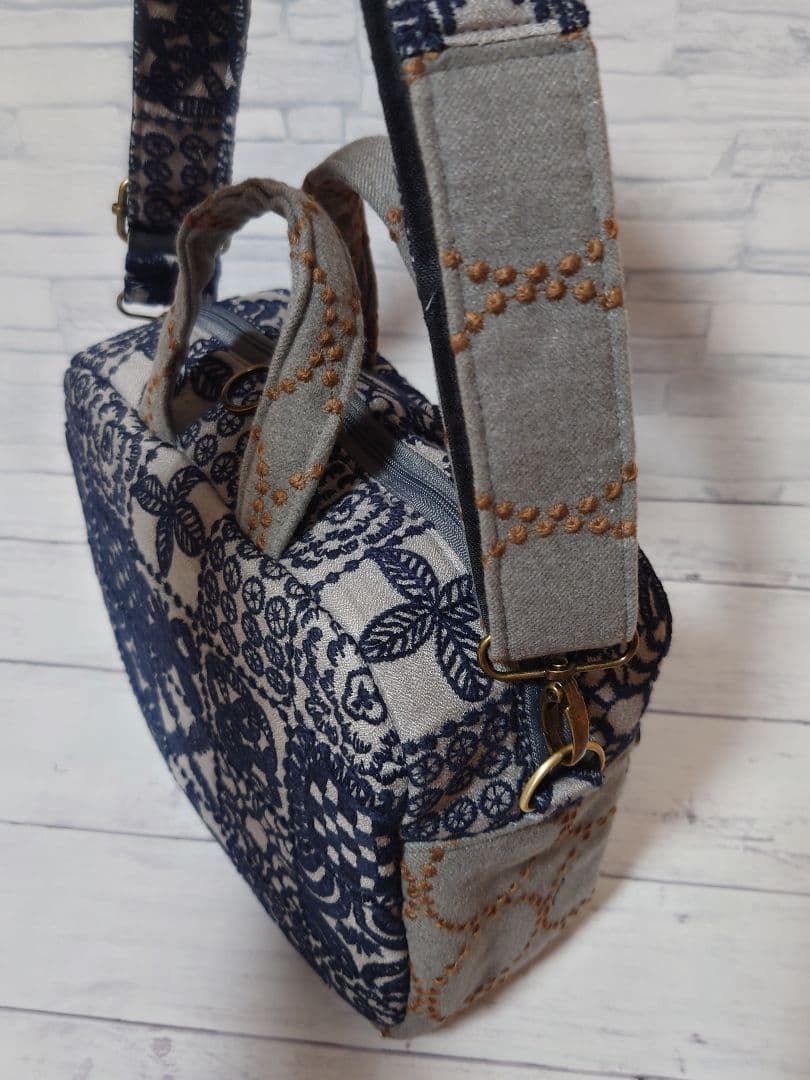 forest tile gray　ミナペルホネン　ボストンバッグ