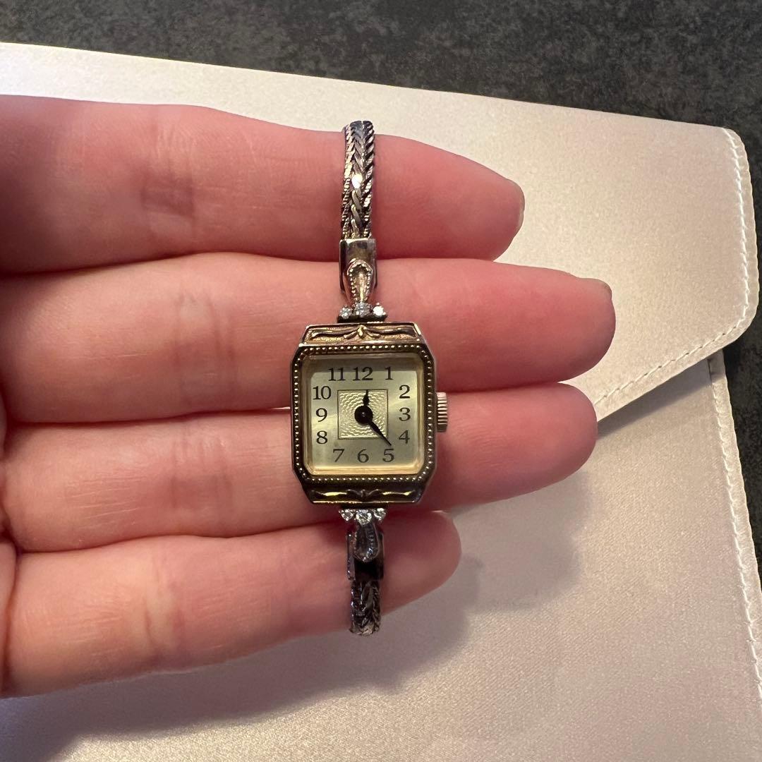 agete ゴールド スクエアフェイス ジュエリーウォッチ　アガットクラシック
