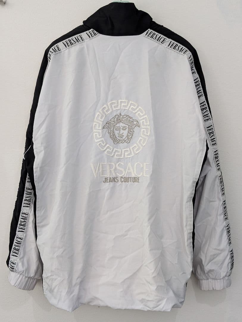 究極大特価　ヴェルサーチ　スニーカー　ブルゾン　　　セット　VERSACE
