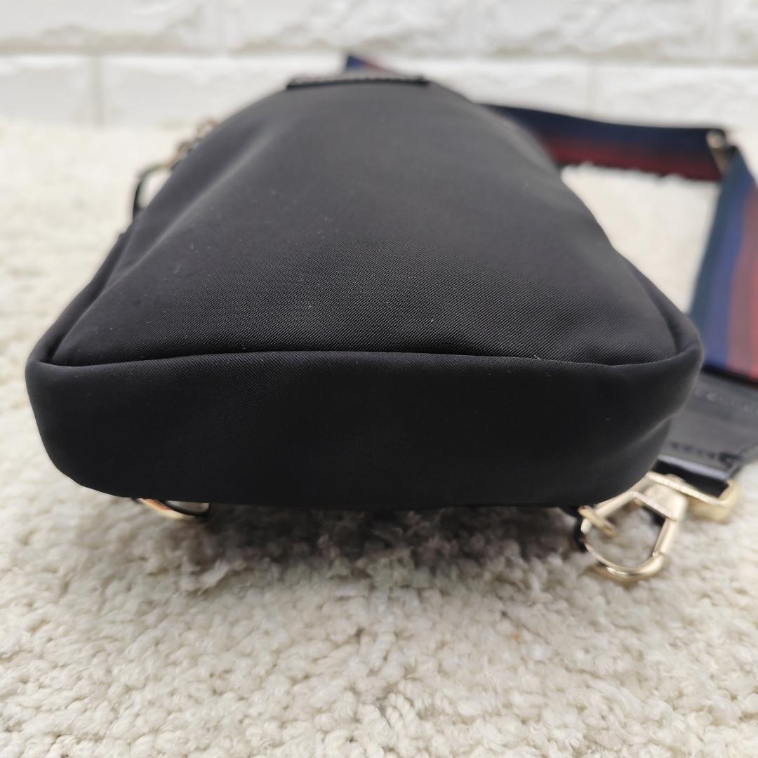 美品 Paul Smith ボディバッグ ショルダー 黒 マルチストライプ 軽量