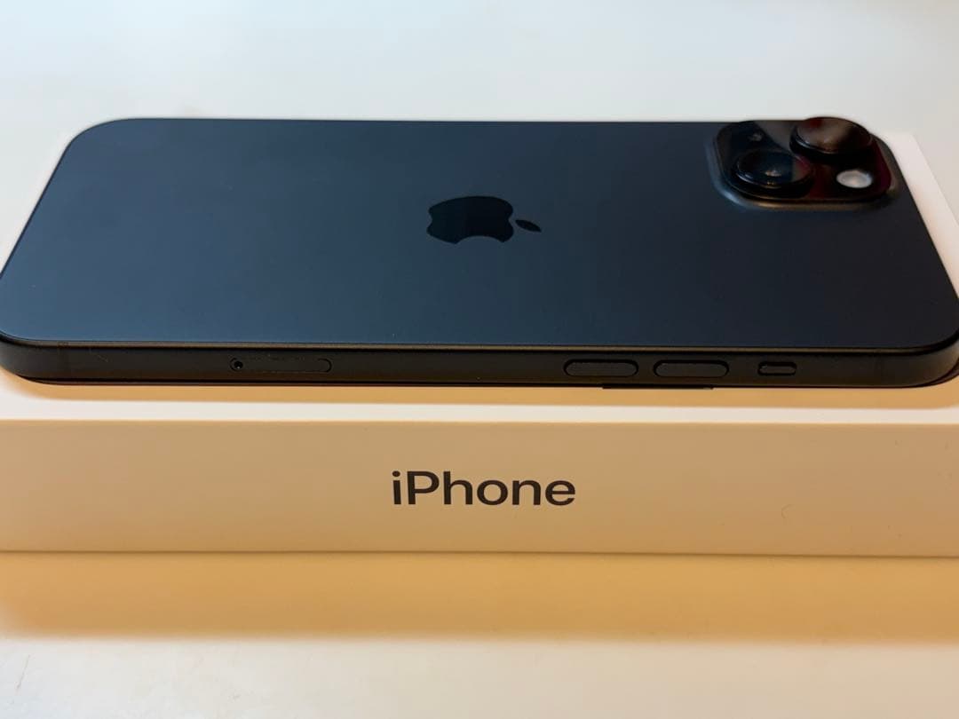 iPhone 15 Plus 128GB ブラック SIMフリー 美品 傷無し