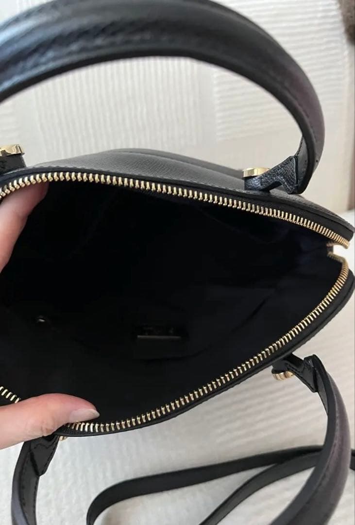 FURLA パイパー　ブラック ハンドバッグ