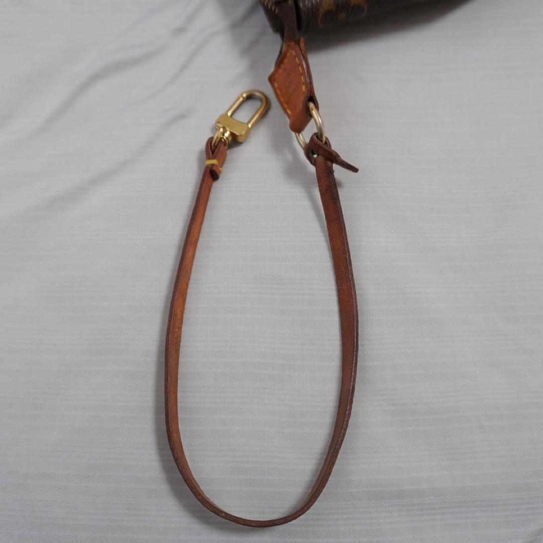 Louis Vuitton ルイヴィトン モノグラム ポーチ　アクセソワール