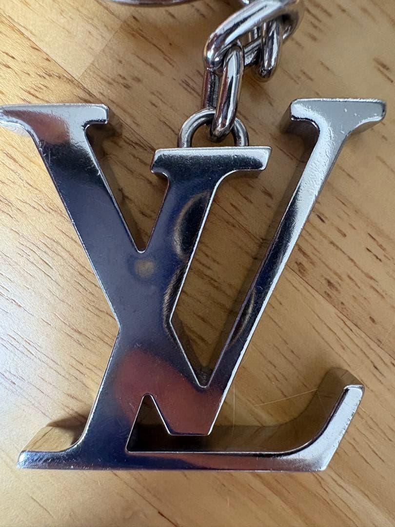 Louis Vuitton シルバー キーホルダー キーリング