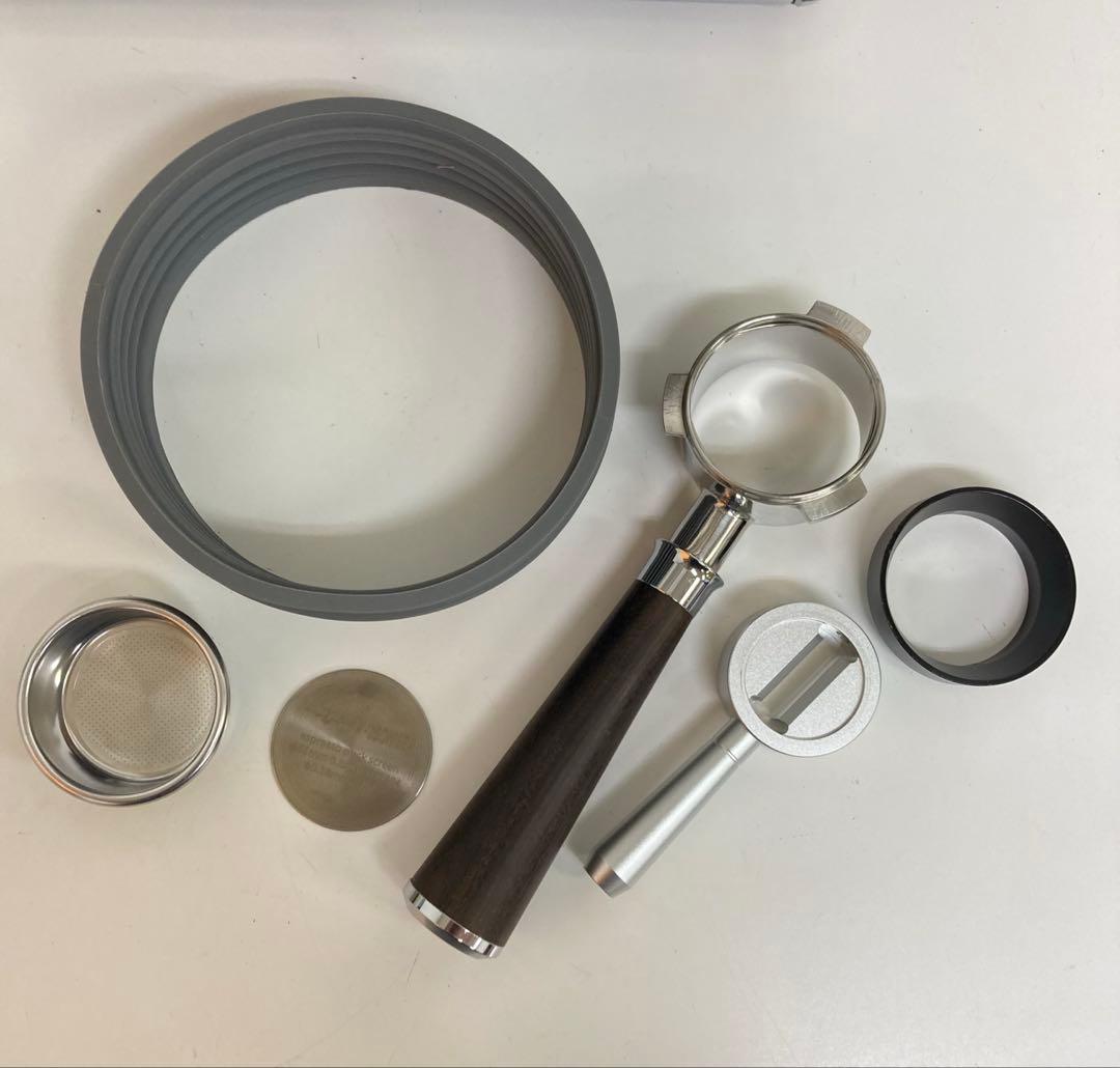 A375-6 Breville BES876 エスプレッソマシン　220V〜