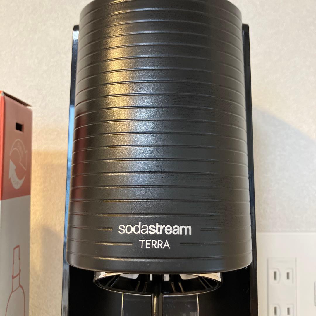 sodastream TERRA 炭酸水メーカー　ガスシリンダー2本付き