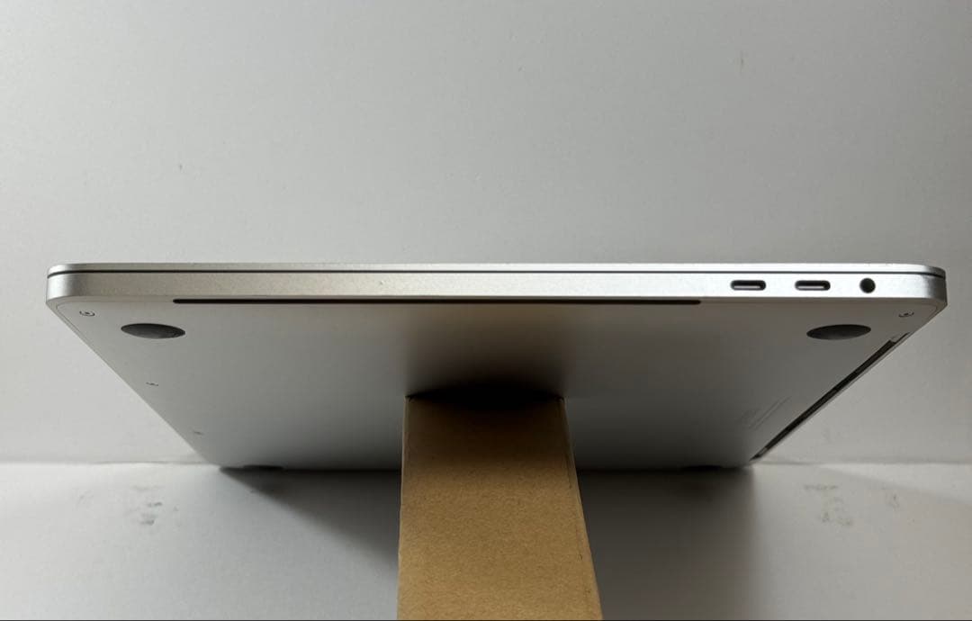 MacBook Pro 13（2016/2017)Touch Bar ジャンク品