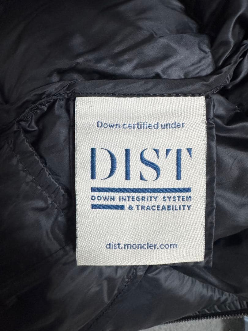 【本日限定】モンクレール 黒 ダウンジャケット