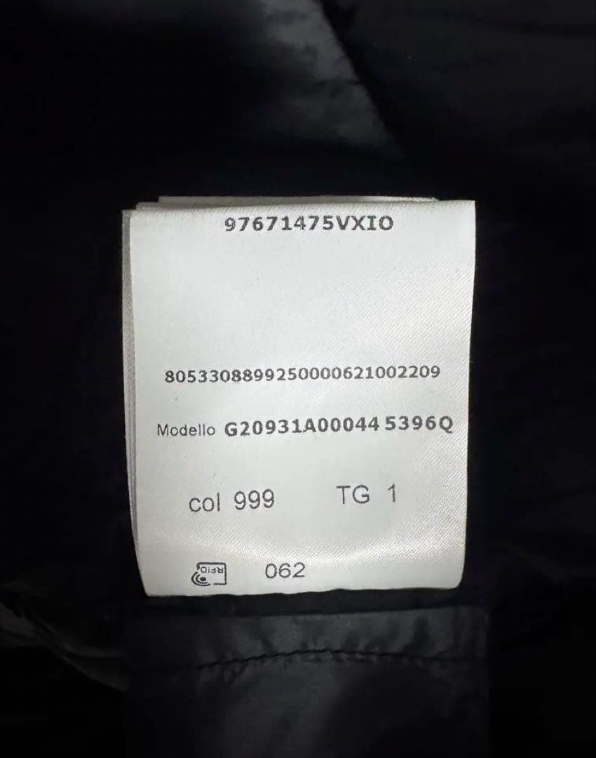 【本日限定】モンクレール 黒 ダウンジャケット