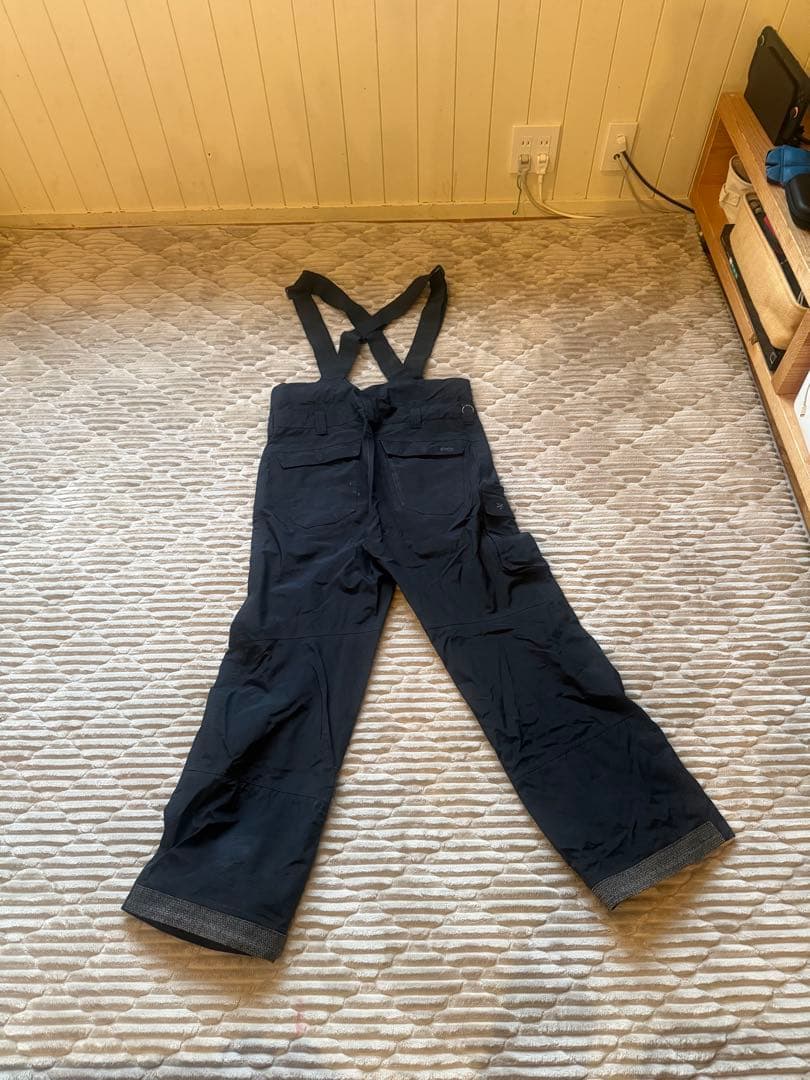 グリーンクロージング　22-23ムーブメントカーゴ　ブラック　M