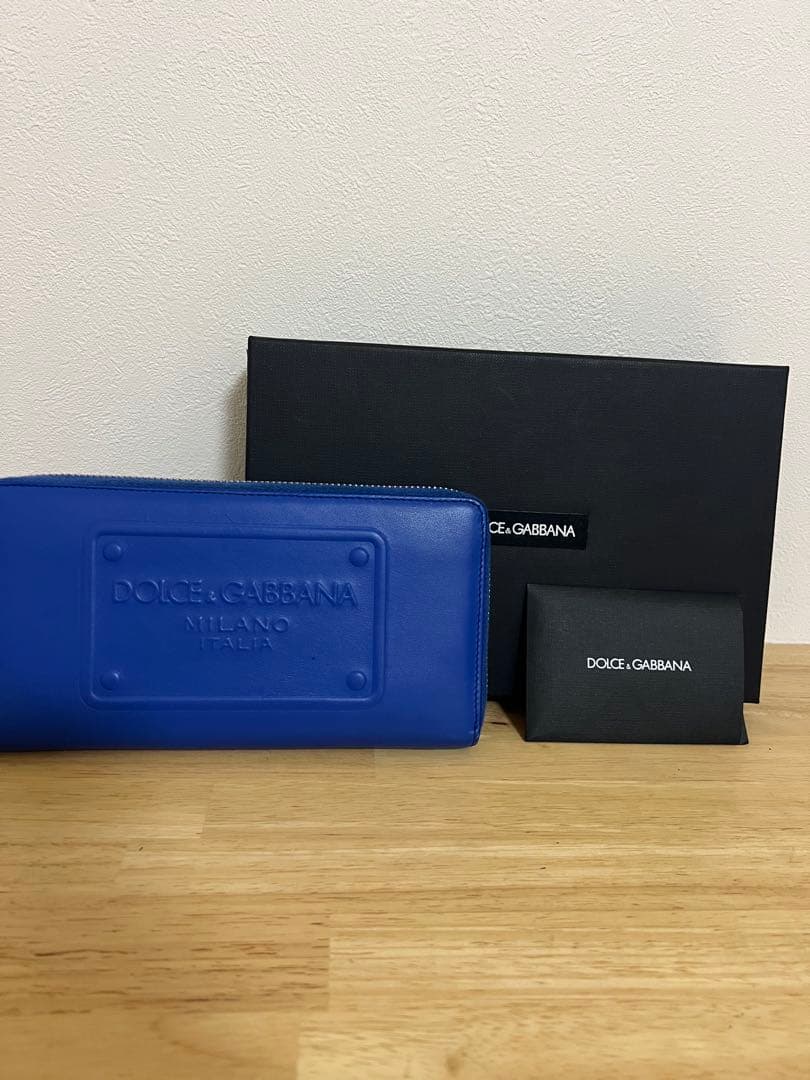 は*く様 【1ヶ月使用品】DOLCE&GABBANA /青 /レザー /長財布