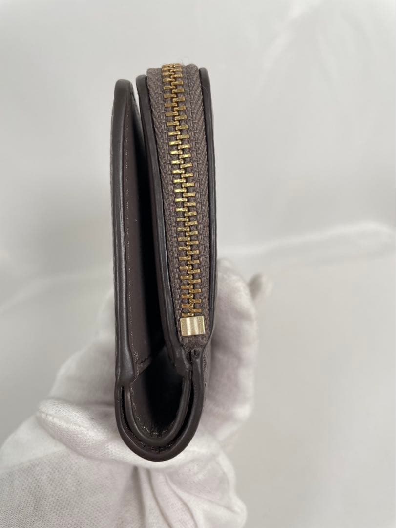 未使用に近い Tory Burch トリーバーチ 二つ折り財布 マックグロー