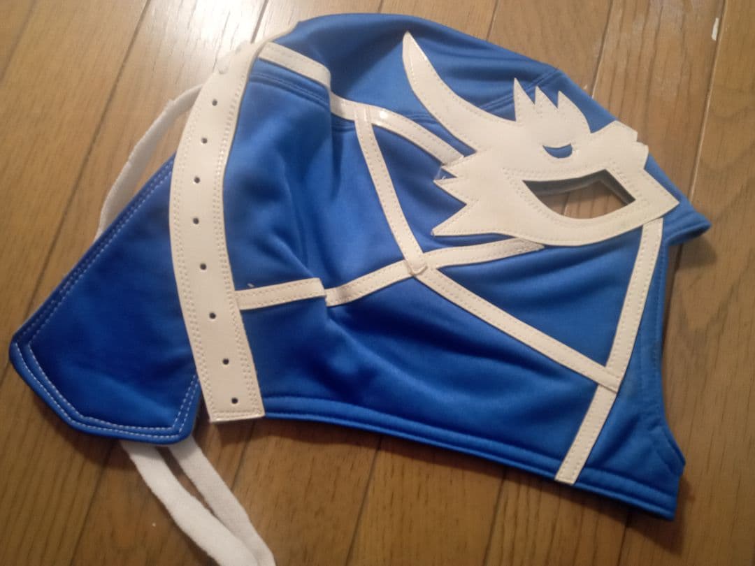 即決！獅龍 プロレスマスク 青 サイン入り