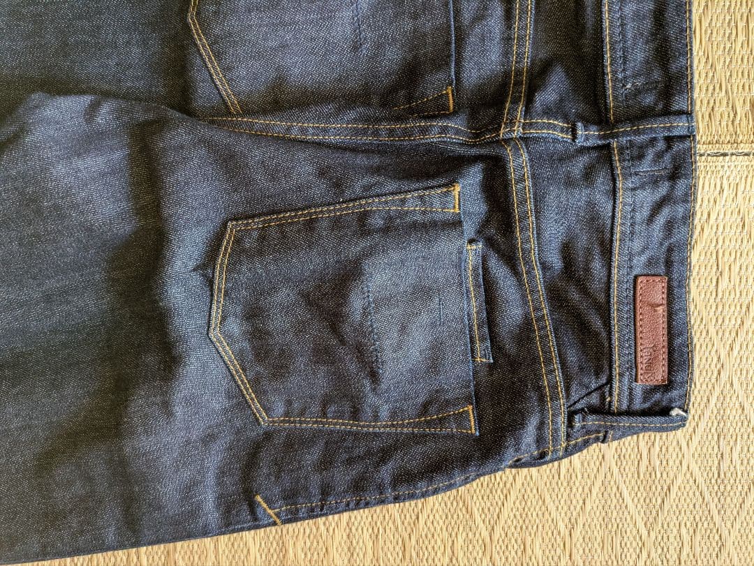 YANUK ヤヌーク/ ボーイズストレート LEA OWI サイズ24