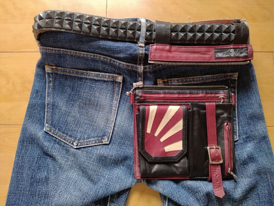 モダンパイレーツ　ボディバッグ