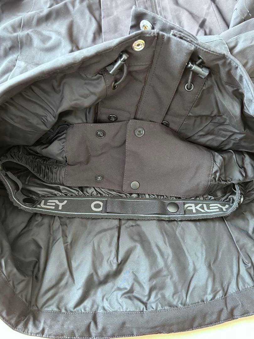 Oakley スノーボードウェア　上下セット　黒・キャメル