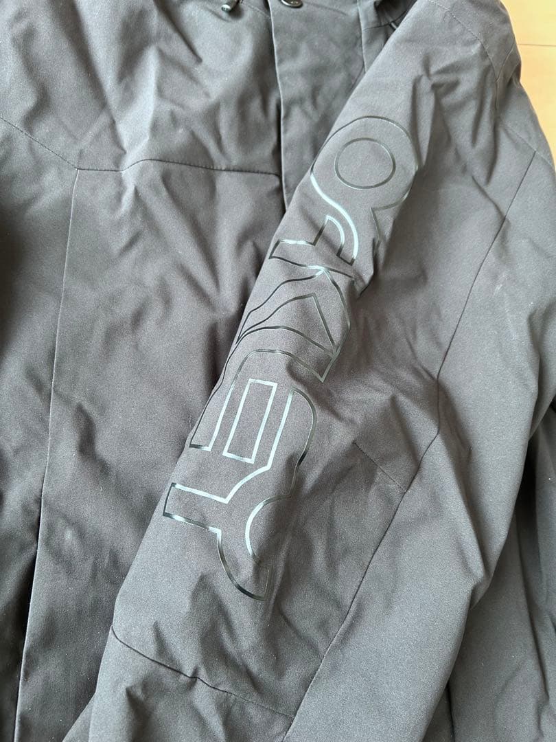 Oakley スノーボードウェア　上下セット　黒・キャメル