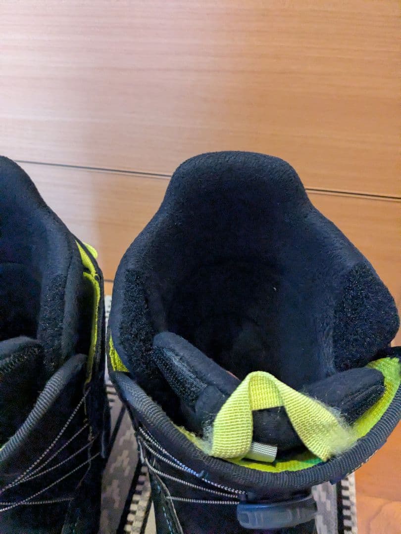 BURTON ZIPLINE YOUTHスノーボードブーツ 子ども用　25センチ