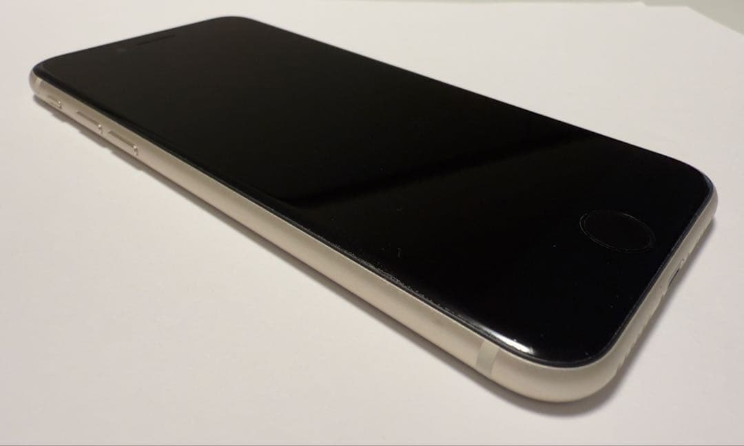 中古 Apple iPhoneSE3 第3世代 128GB 白 SIMロックなし