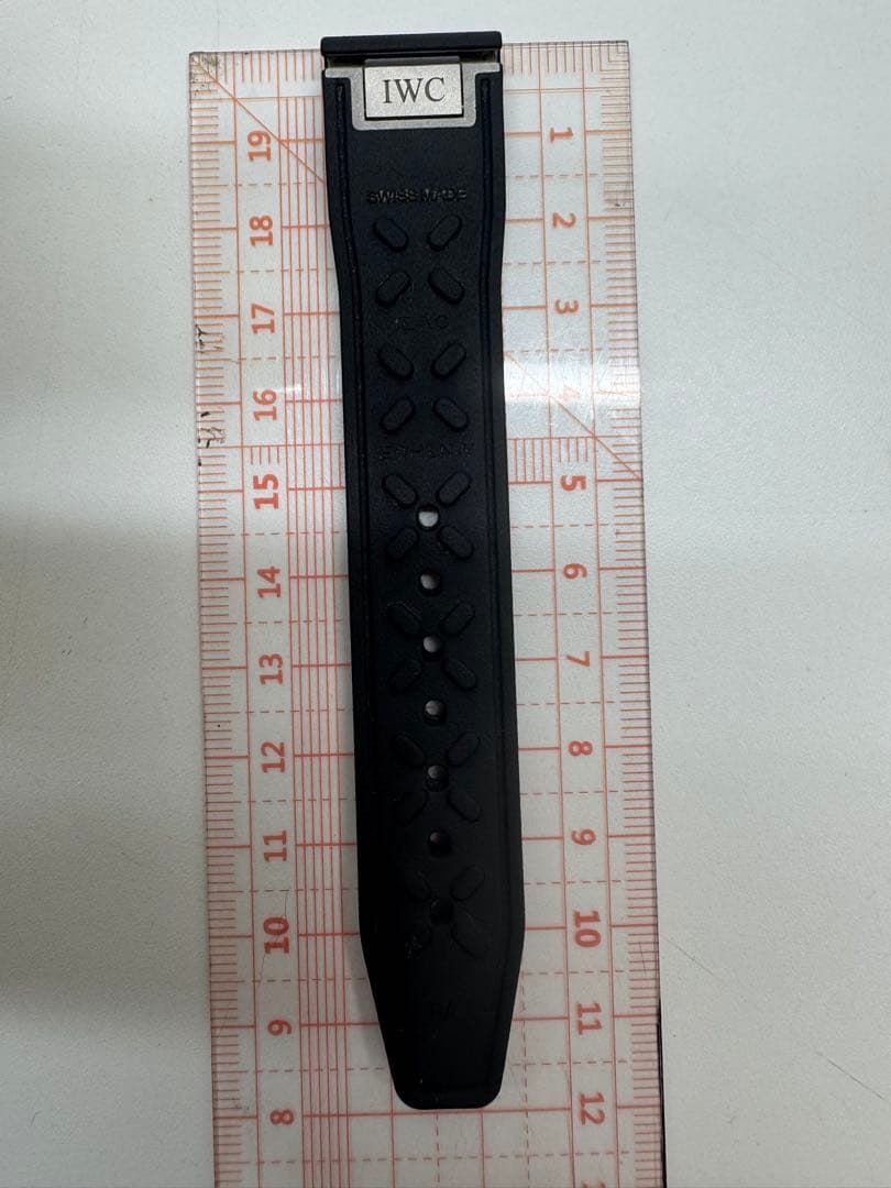 IWC ブラックラバーベルト 箱などあり