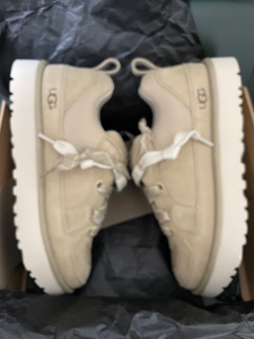 UGG ベージュ スニーカー lowmel ローメル