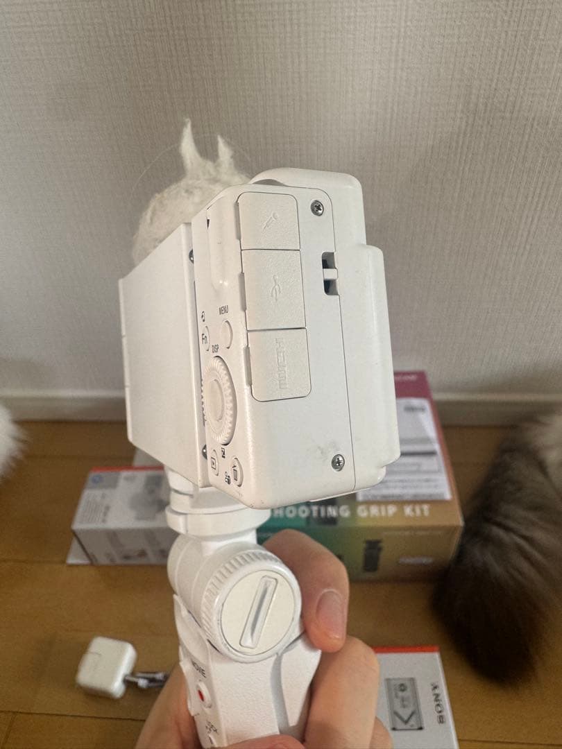 【SONY】zv-1m2￤グリップ付き￤バッテリー3つ￤フィルム付き