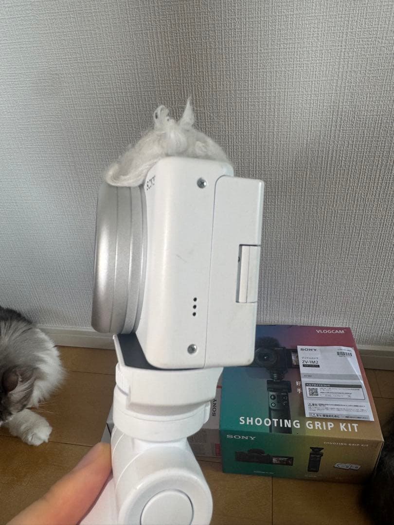 【SONY】zv-1m2￤グリップ付き￤バッテリー3つ￤フィルム付き