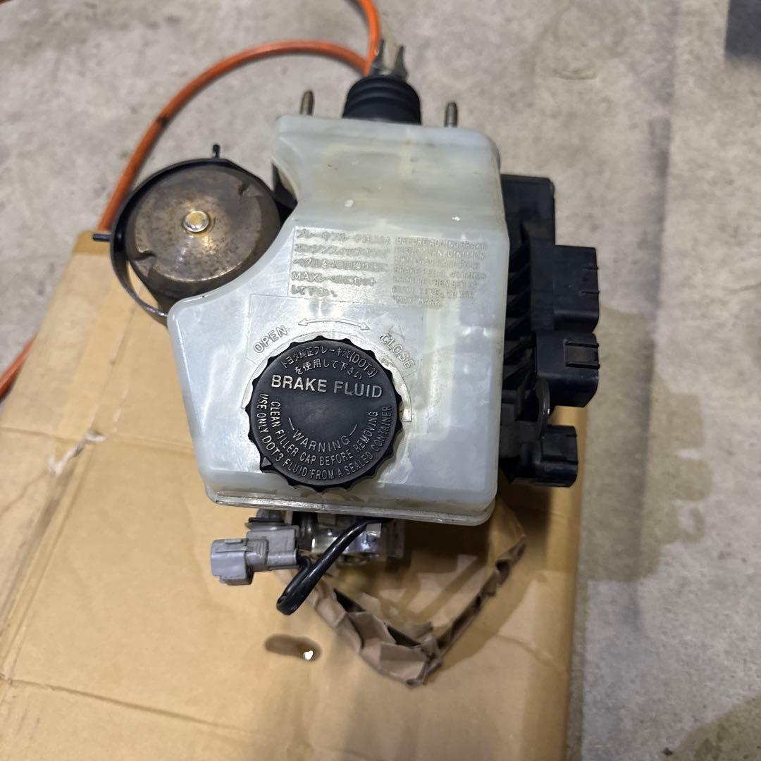 ブレーキブースター 16アリスト 17マジェスタ