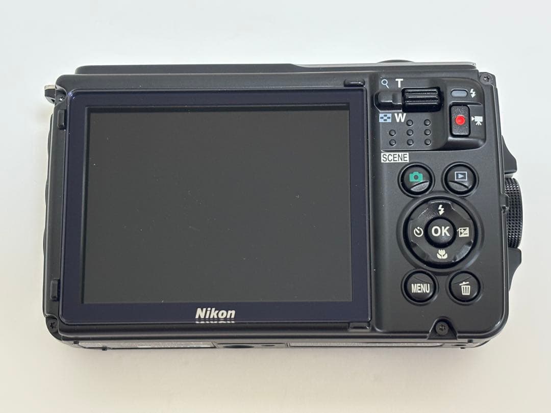 【美品】Nikon COOLPIX 防水デジタルカメラ クールピクスW300