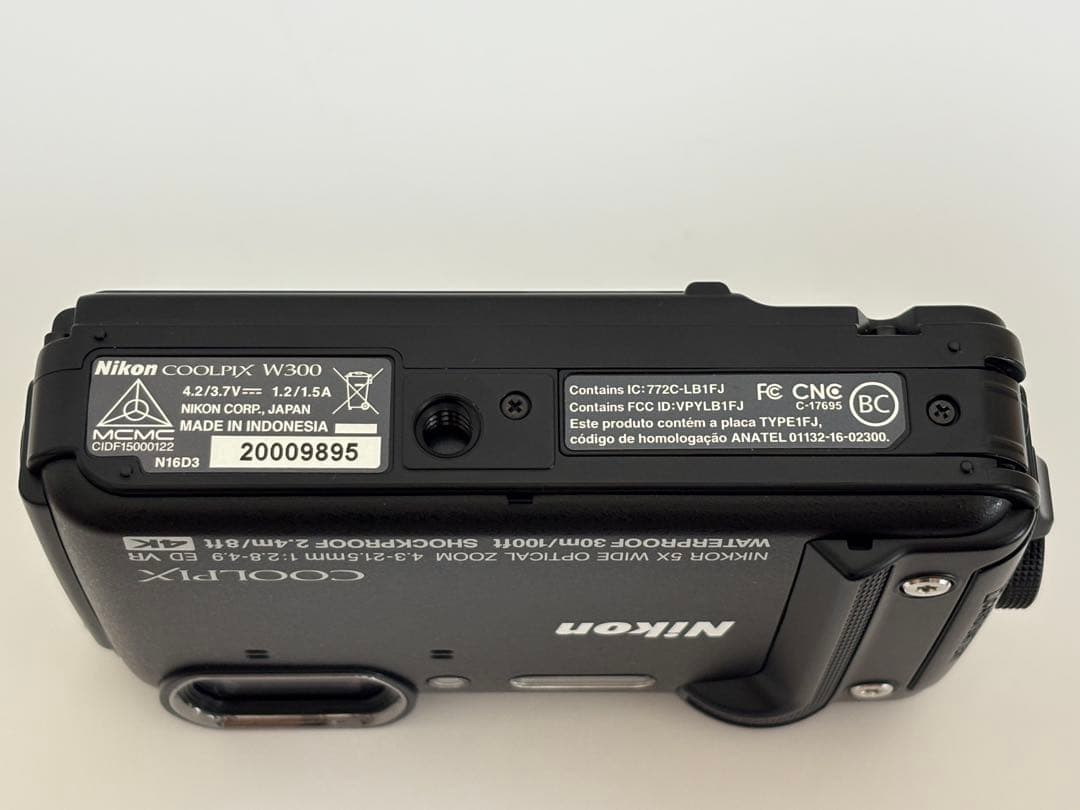 【美品】Nikon COOLPIX 防水デジタルカメラ クールピクスW300