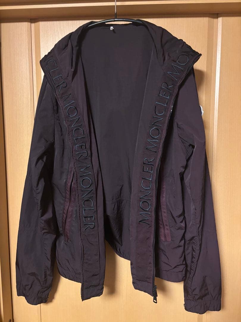 MONCLER ナイロンジャケット　ブラックネイビー系