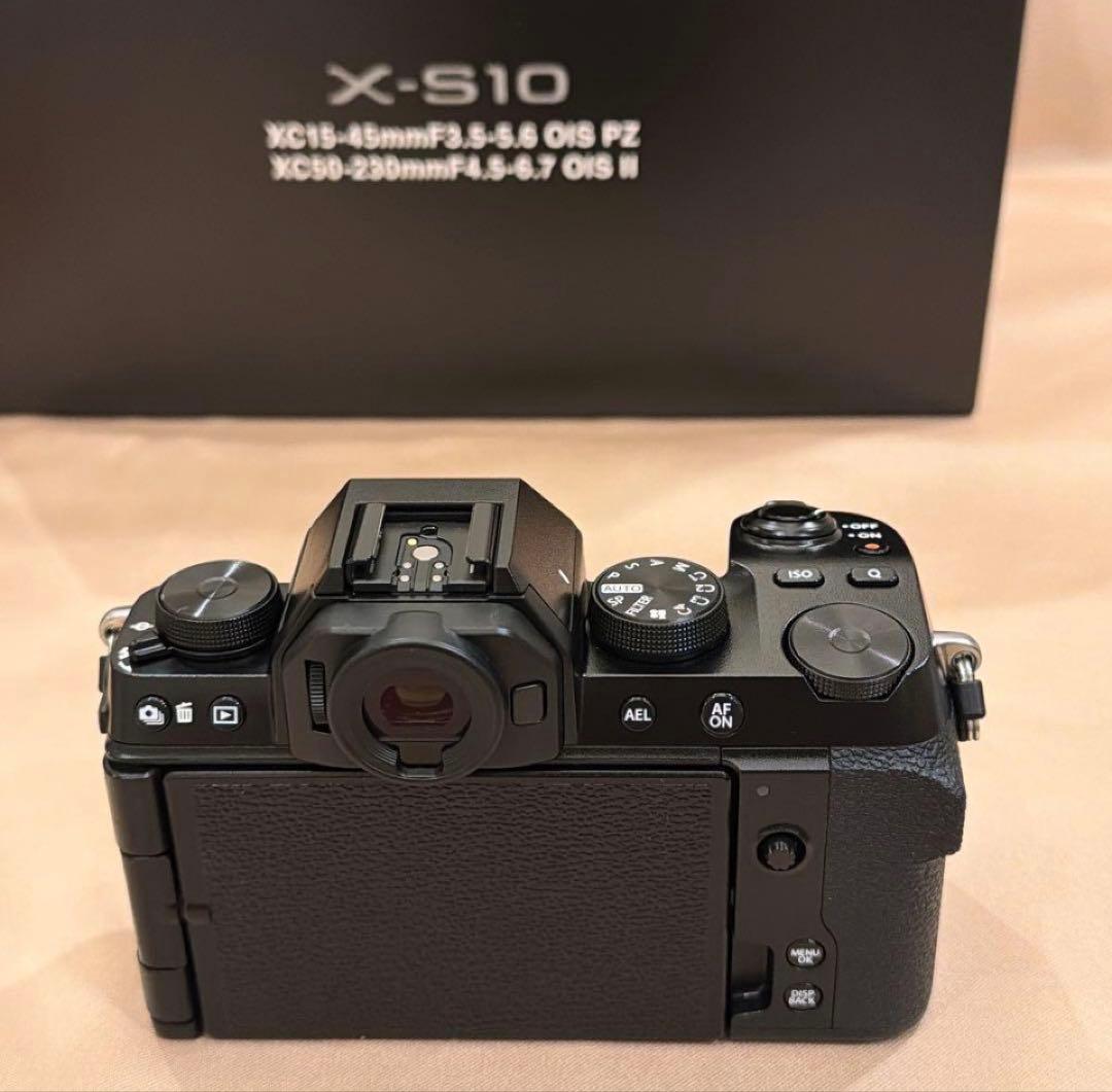 超美品FUJIFILM.X-S10ボディ＋レンズXC15-45mm