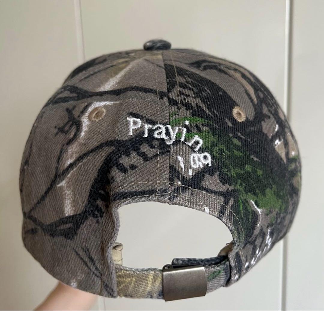 praying キャップ
