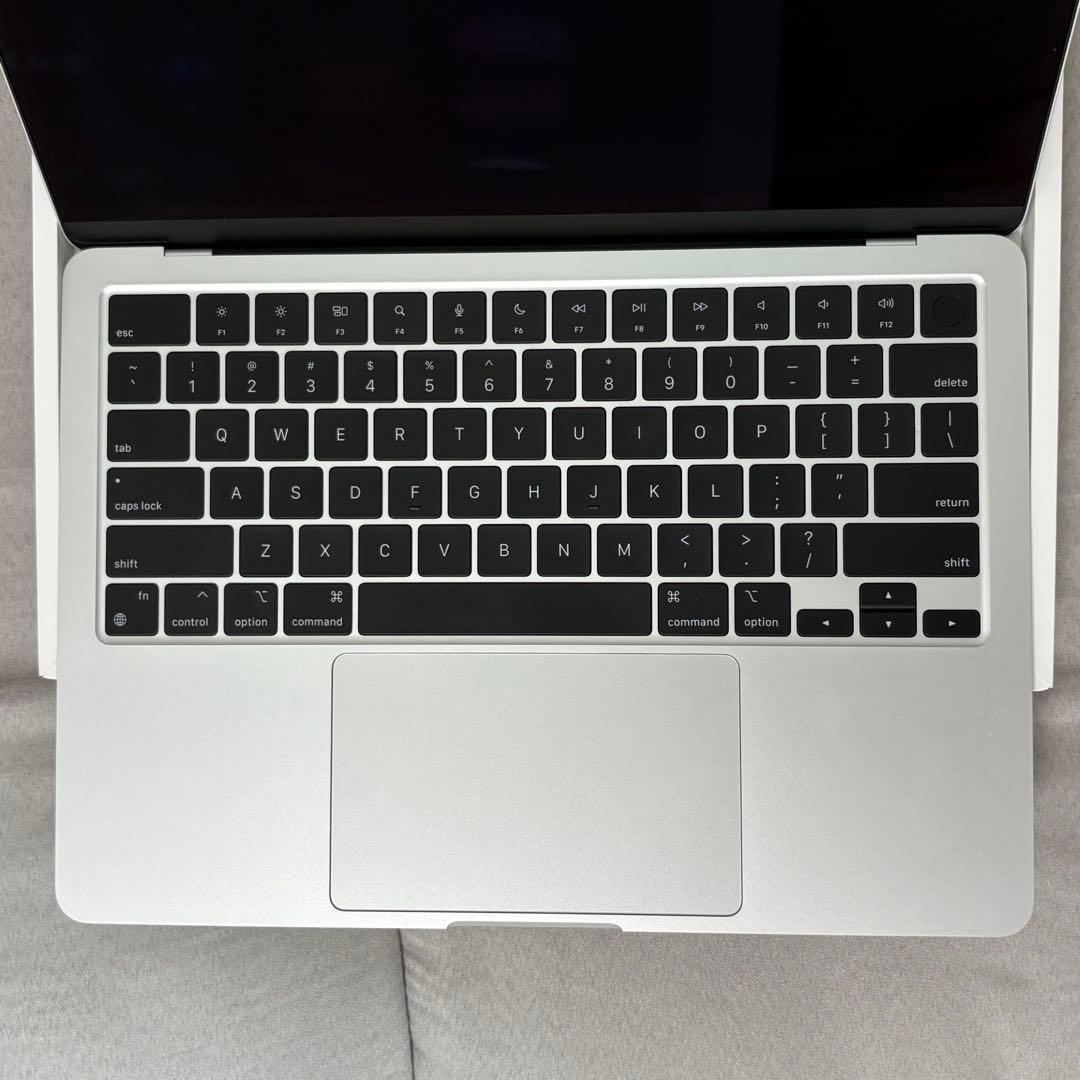 【美品】Apple MacBook Air m2 / A2681