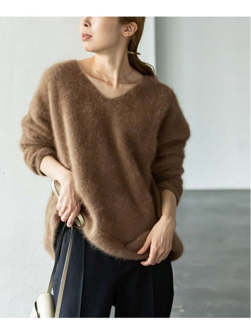 美品！NOBLEファーニットVネックプルオーバー　　ノーブル キャメル 長袖