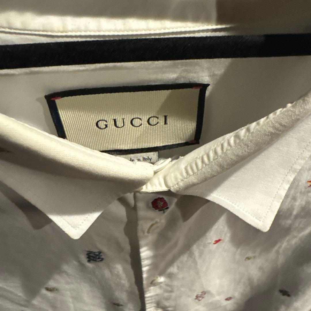 GUCCI刺繍入りホワイト長袖シャツ