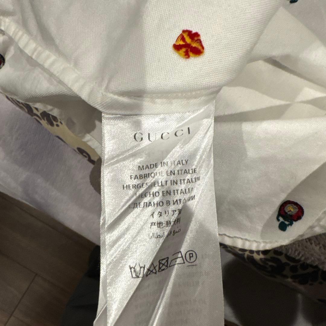 GUCCI刺繍入りホワイト長袖シャツ